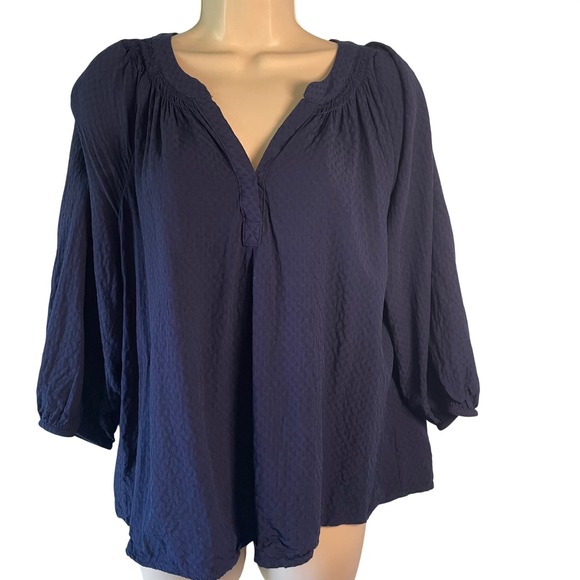 crown & ivy Tops - Crown & Ivy Women's Blue‎ Top V-Neck Size L 3/4 Sleeves Career Office Casual